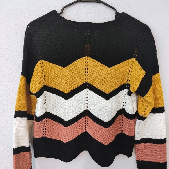 Colorful Striped Sweater - Picture 2 of 2